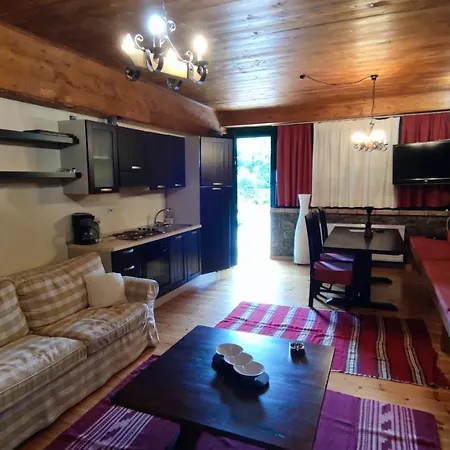 Traditional Cozy In Livadi Parnassos Apartment